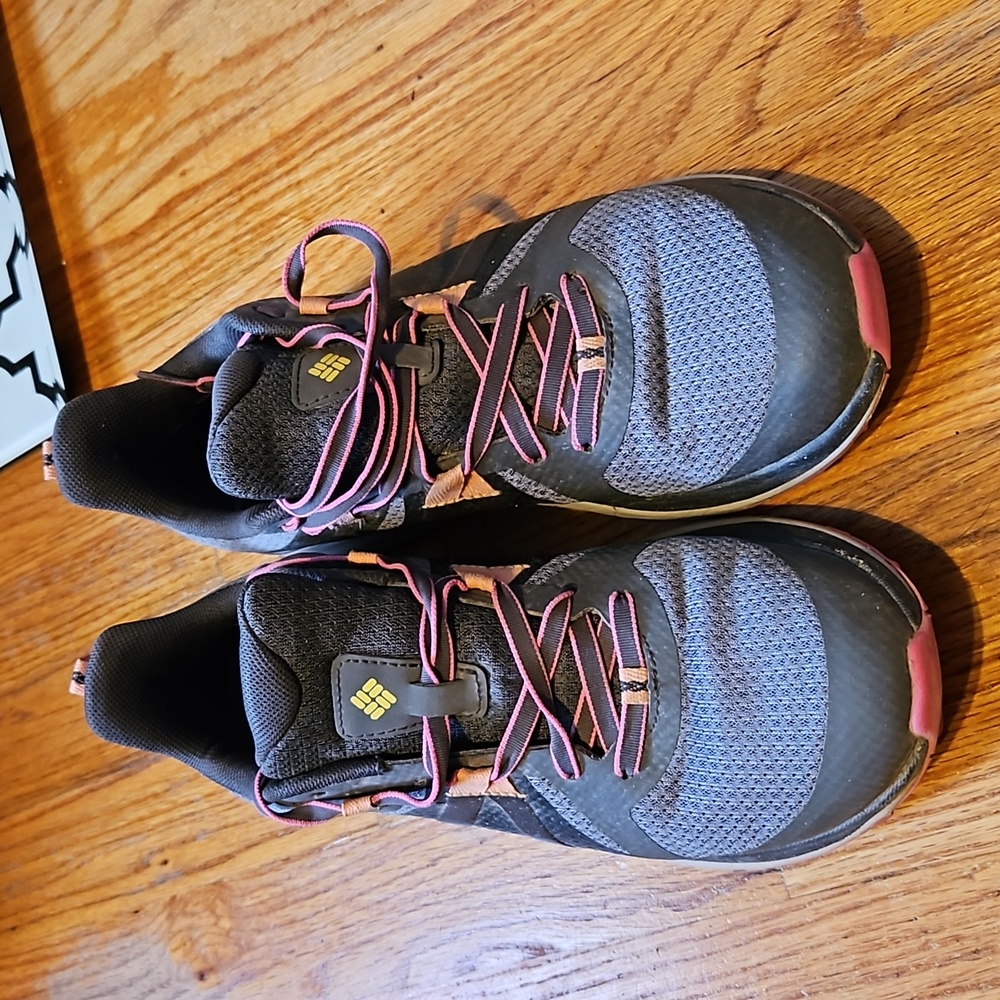 Columbia waterproof hiking shoes